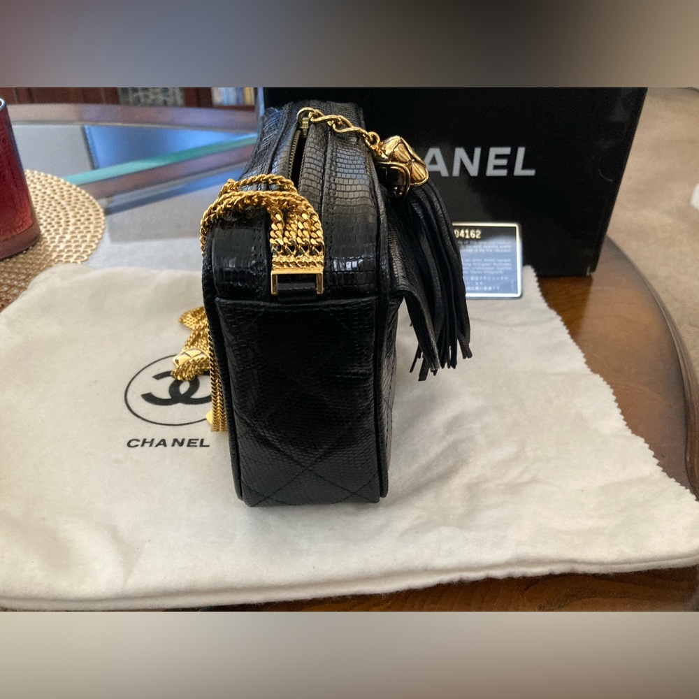 Pre-Loved Authentic Vintage CHANEL Black Lizard Handbag - Picture 6 of 10